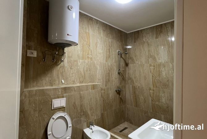 Shtepi me qera 2+1 ne Tirane - 650 Euro
