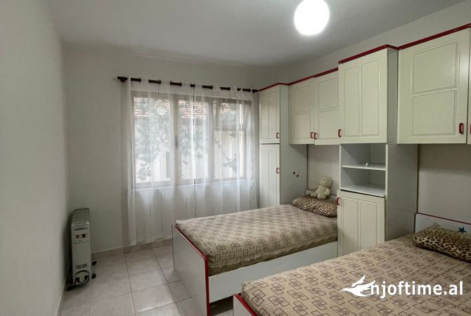 Shtepi me qera 2+1 ne Tirane - 700 Euro