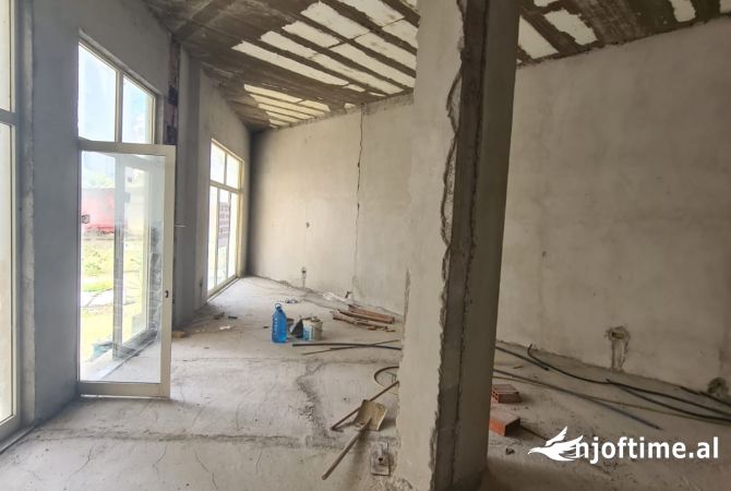 Ambient biznesi ne shitje 1+1 ne Tirane - 198,000 Euro