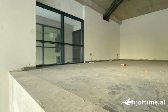 Ambient biznesi me qera 3+1 ne Tirane - 4,360 Euro