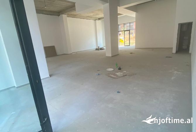 Jepet ambient biznesi me qera ne Astir