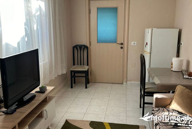 Shtepi me qera Apartament ne Tirane, 1+1, Mobilimi E mobiluar, Pagesa 500  Euro.