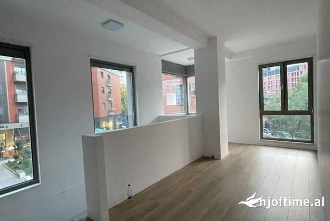 Ambient biznesi me qera 1+1 ne Tirane - 250,000 Leke