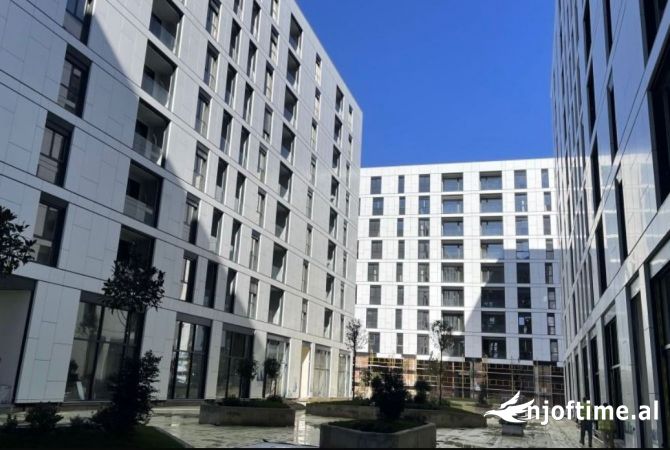 Shitet apartament 2+1+2+post parkimi tek kompleksi Aksea prane ish sheshit Shqiponja