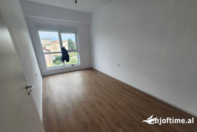 Shtepi ne shitje 1+1 ne Tirane - 90,000 Euro