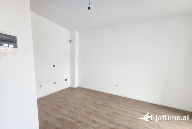 Shtepi ne shitje 1+1 ne Tirane - 90,000 Euro