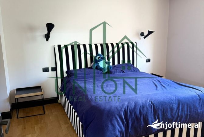 Shtepi me qera Duplex(shtepi me 2 kate) ne Tirane, 3+1, Mobilimi E mobiluar, Pagesa 1,800  Euro.