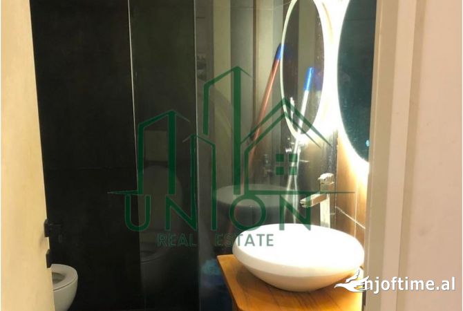 Shtepi ne shitje Apartament ne Vlore, 2+1, Mobilimi E mobiluar, Pagesa 320,000  Euro.