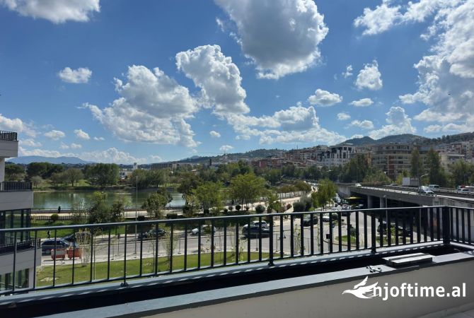 Ambient biznesi me qera 3+1 ne Tirane - 1,500 Euro