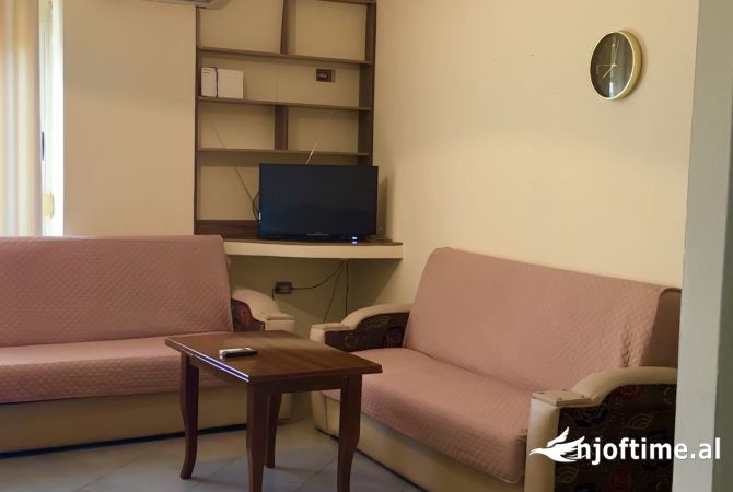 Shtepi me qera 1+1 ne Durres - 350 Euro
