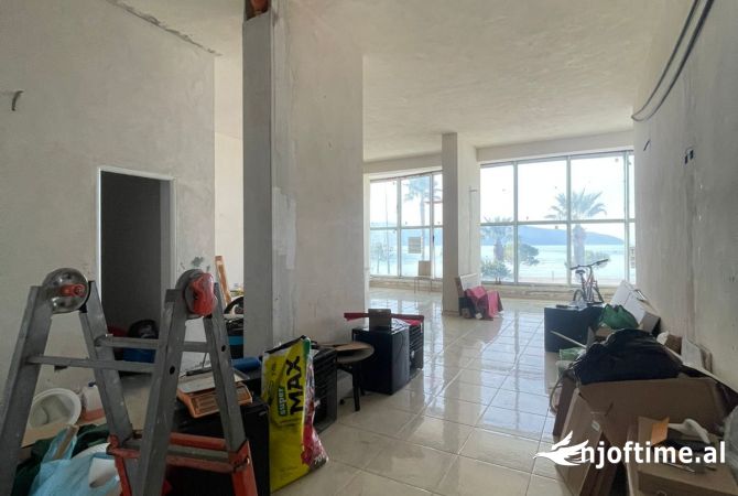 Business Property in Sale 1+1 in Vlora - 281,170 Euro