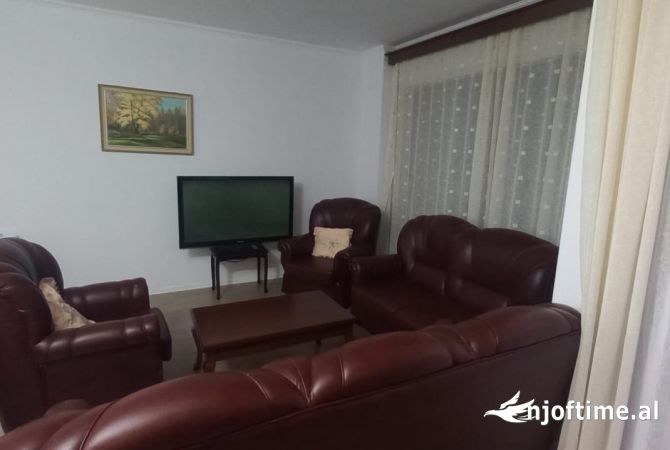 Shtepi me qera 1+1 ne Tirane - 649 Euro