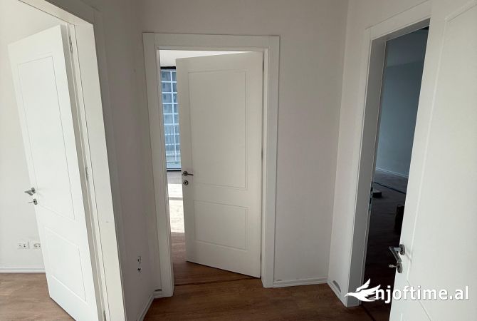 Shtepi me qera 3+1 ne Tirane - 2,599 Euro