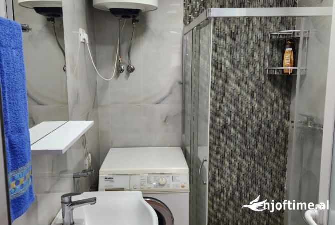 Shtepi me qera Apartament ne Tirane, 2+1, Mobilimi E mobiluar, Pagesa 451  Euro.