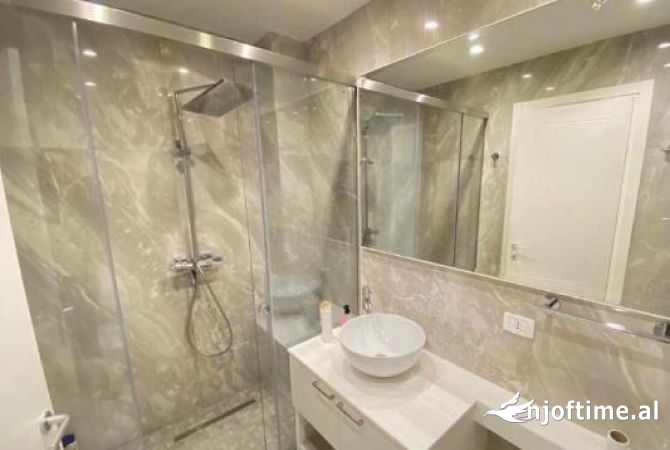 Shtepi me qera Apartament ne Tirane, 2+1, Mobilimi E mobiluar, Pagesa 1,249  Euro.