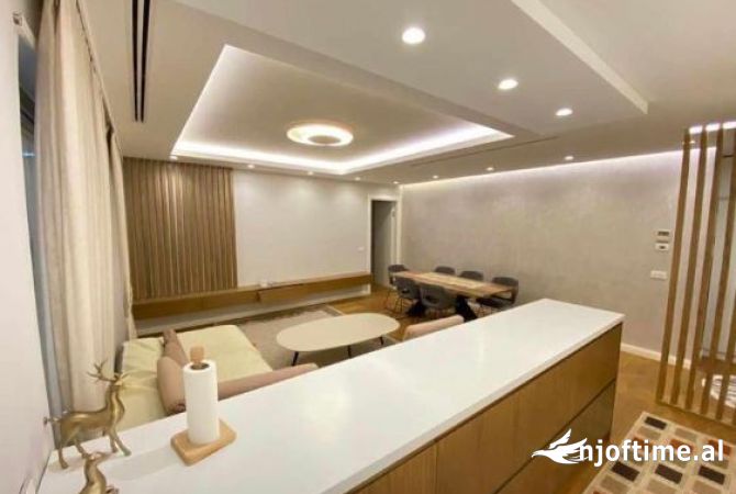 Shtepi me qera 2+1 ne Tirane - 1,249 Euro