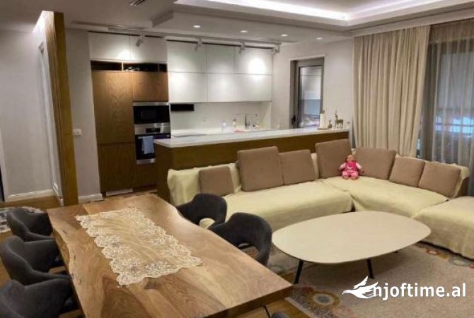 Shtepi me qera 2+1 ne Tirane - 1,249 Euro