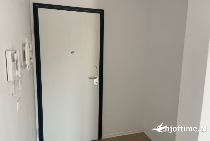 Ambient biznesi me qera 3+1 ne Tirane - 849 Euro
