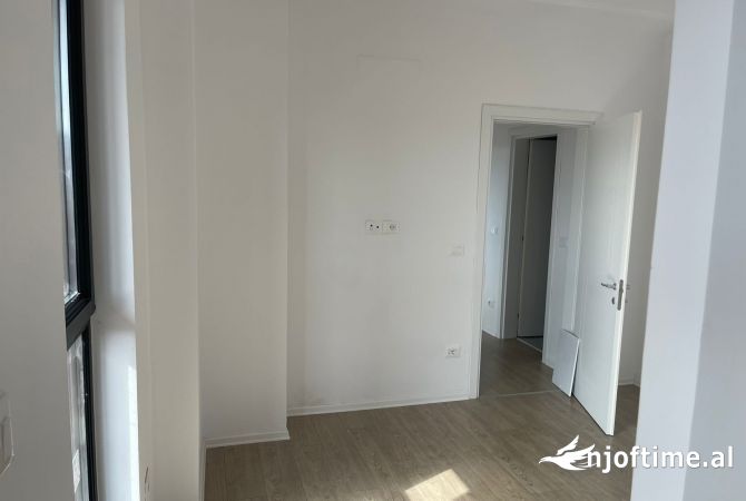 Ambient biznesi me qera 3+1 ne Tirane - 849 Euro