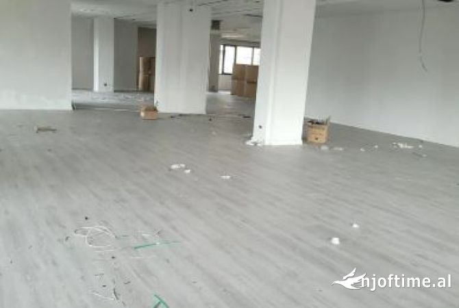 Ambient biznesi me qera 1+1 ne Tirane - 4,999 Euro