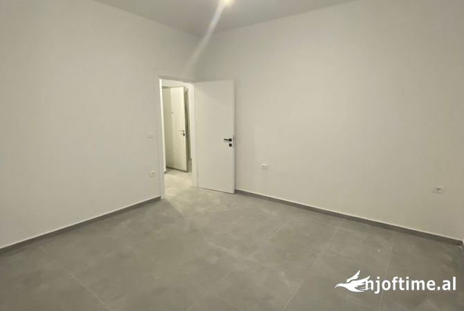 Shtepi me qera 1+1 ne Tirane - 451 Euro