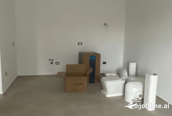 Shtepi me qera 1+1 ne Tirane - 451 Euro