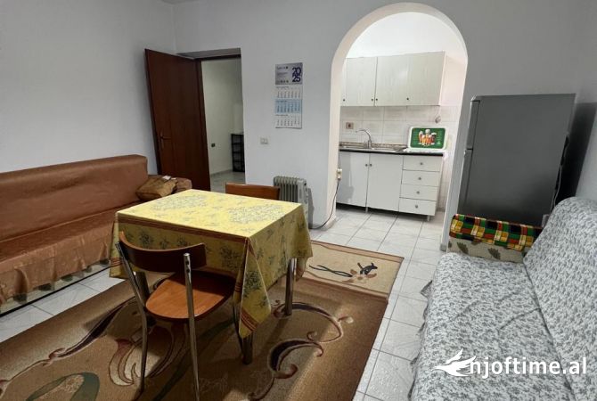 Shtepi me qera 2+1 ne Tirane - 451 Euro