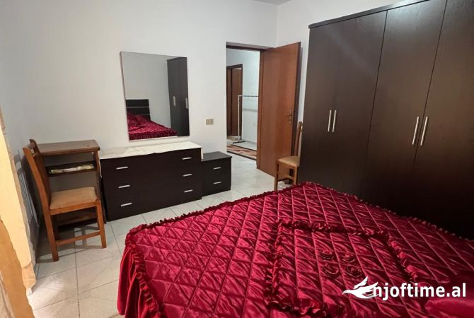 Shtepi me qera 2+1 ne Tirane - 451 Euro