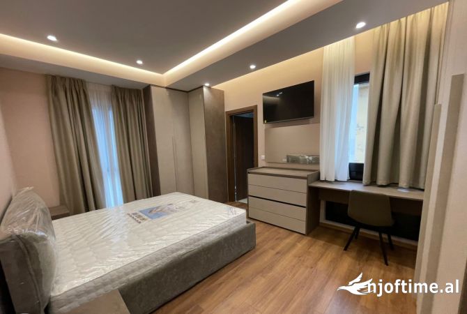 Shtepi me qera Apartament ne Tirane, 2+1, Mobilimi E mobiluar, Pagesa 829  Euro.