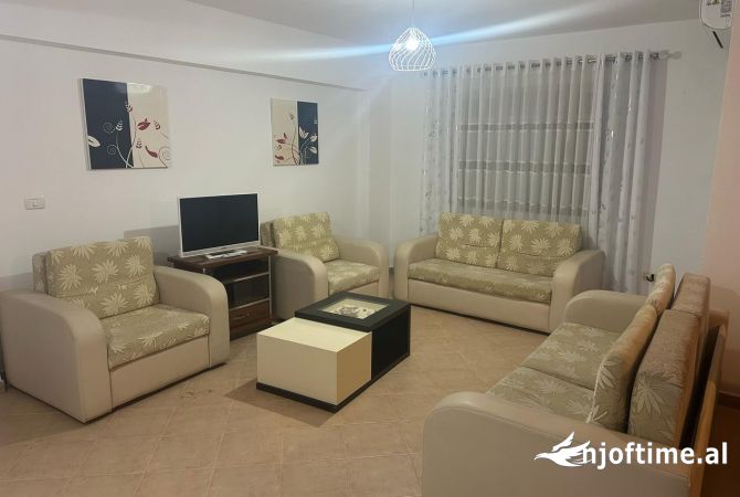 Shtepi me qera 2+1 ne Tirane - 451 Euro