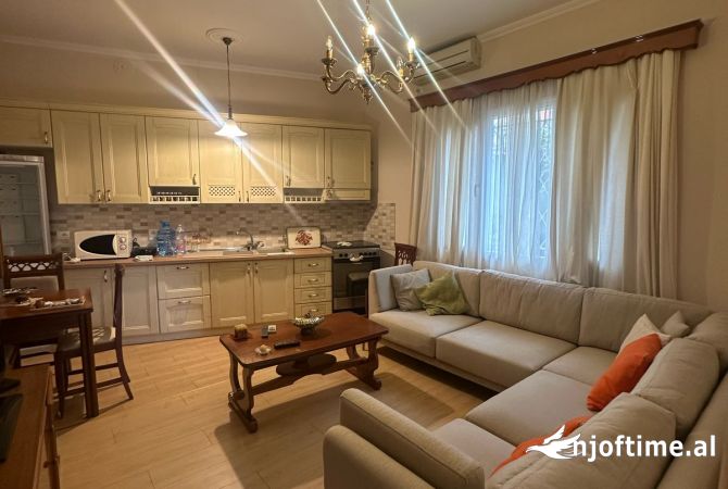 Shtepi me qera 2+1 ne Tirane - 601 Euro