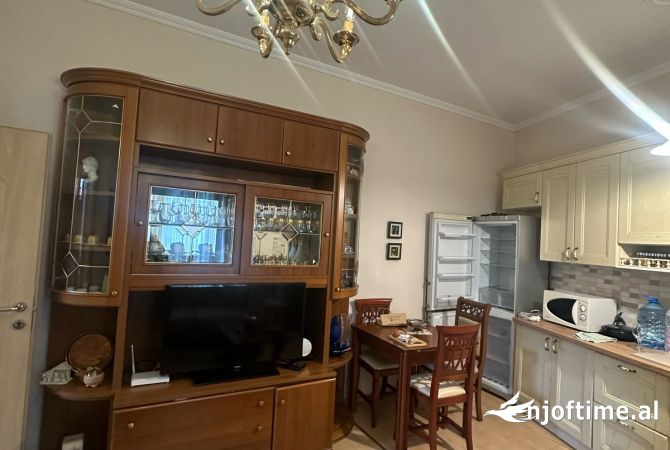 Shtepi me qera 2+1 ne Tirane - 601 Euro