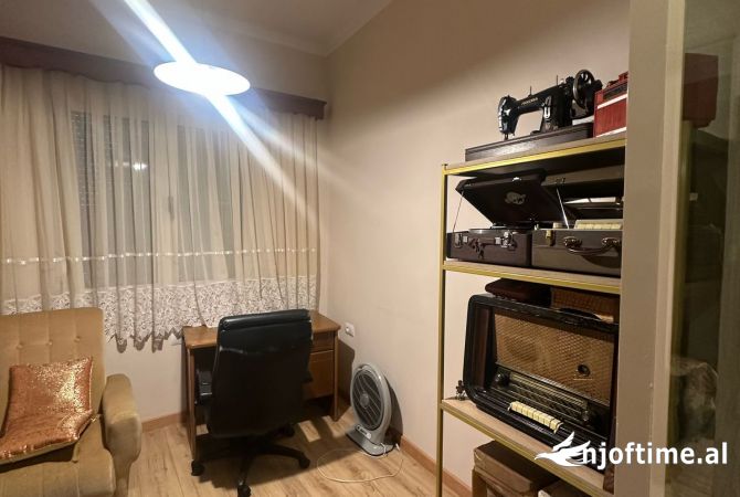 Shtepi me qera Shtepi Private ne Tirane, 2+1, Mobilimi E mobiluar, Pagesa 601  Euro.