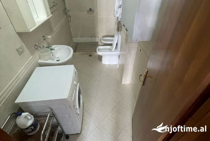 Shtepi ne shitje Apartament ne Tirane, 3+1, Mobilimi E mobiluar, Pagesa 310,011  Euro.