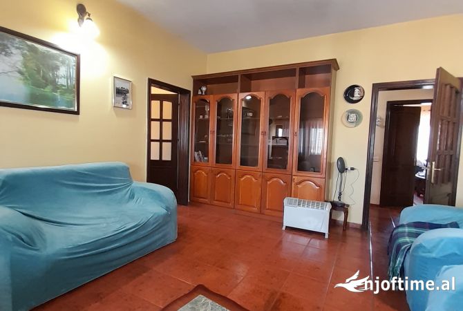 Shtepi ne shitje 3+1 ne Tirane - 155,001 Euro