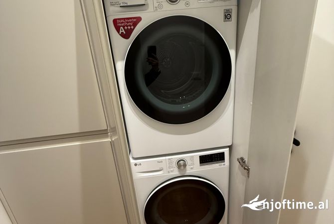 Shtepi me qera Apartament ne Tirane, 3+1, Mobilimi E mobiluar, Pagesa 2,001  Euro.