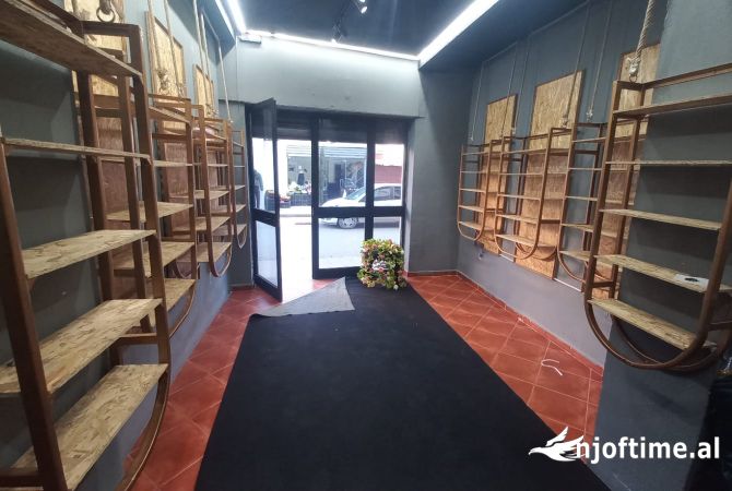 Ambient biznesi me qera 1+1 ne Tirane - 35,001 Leke