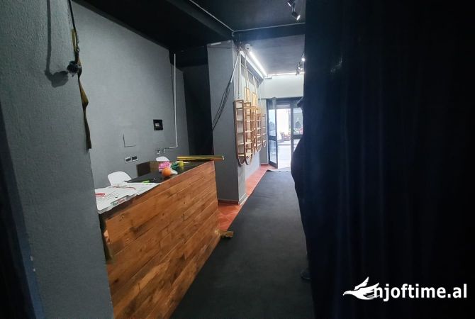 Ambient biznesi me qera 1+1 ne Tirane - 35,001 Leke