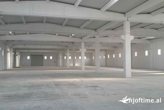 Ambient biznesi me qera 4+1 ne Tirane - 7,201 Euro