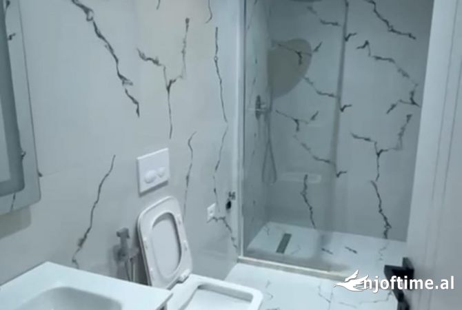 Shtepi ne shitje Apartament ne Tirane, 1+1, Mobilimi Bosh, pa mobiluar, Pagesa 125,001  Euro.