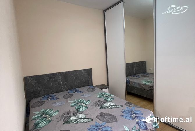 Shtepi ne shitje Apartament ne Tirane, 2+1, Mobilimi E mobiluar, Pagesa 143,001  Euro.