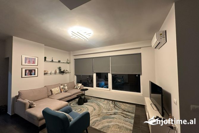 Shtepi me qera 2+1 ne Tirane - 901 Euro