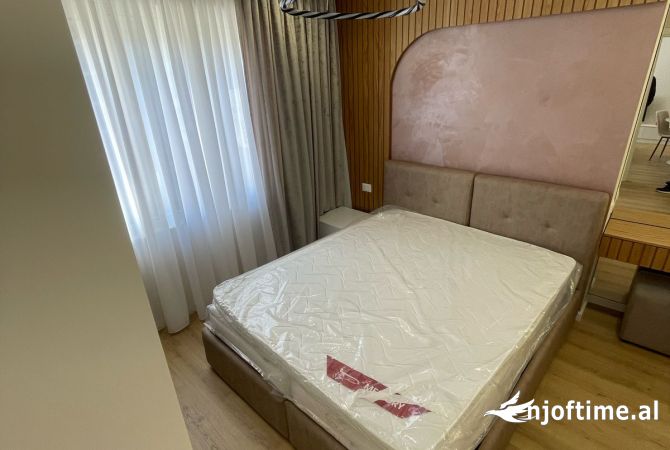 Shtepi me qera Apartament ne Tirane, 1+1, Mobilimi E mobiluar, Pagesa 550  Euro.