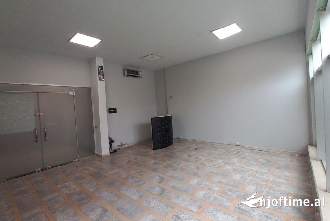 🏢 Ambient me Qira te Rruga e Kavajes, afer Pallatit me Shigjeta!!!!!!!!!!!!!!!!!!!!!!!!!!!!!!!!!!!!