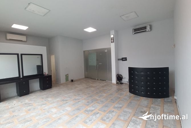 Ambient biznesi me qera 1+1 ne Tirane - 600 Euro