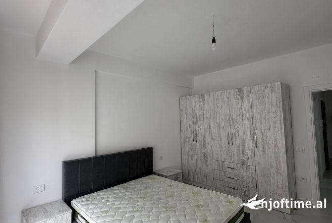 Shtepi me qera Apartament ne Tirane, 2+1, Mobilimi E mobiluar, Pagesa 50,001  Leke.