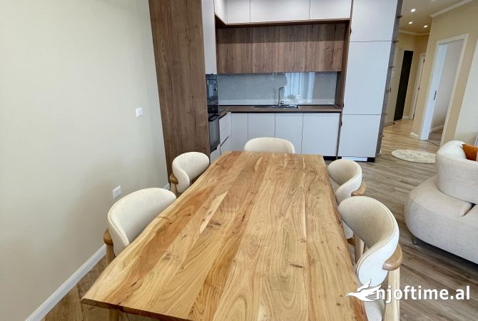 Shtepi me qera 2+1 ne Tirane - 1,200 Euro
