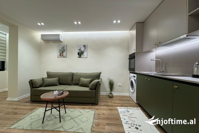 Shtepi ne shitje Apartament ne Tirane, 1+1, Mobilimi E mobiluar, Pagesa 184,001  Euro.
