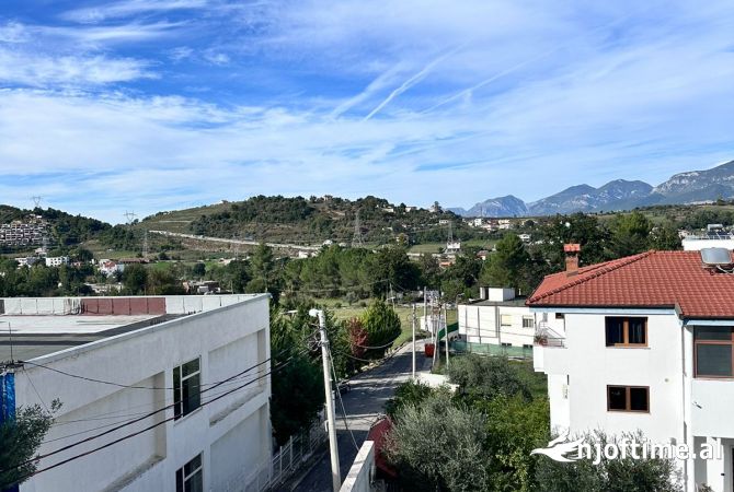 Truall ose Toke ne Tirane - 320,000 Euro