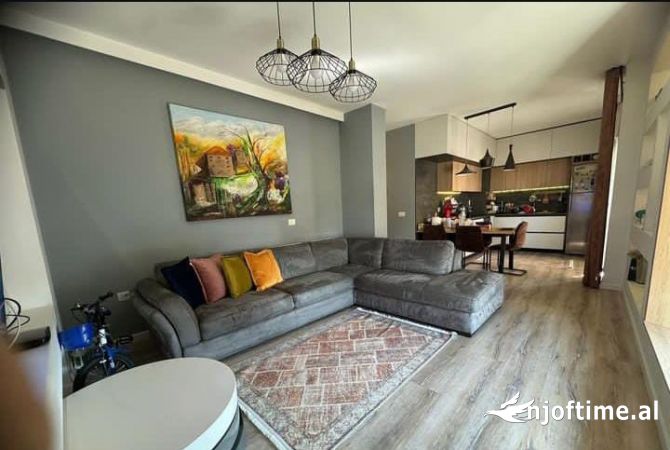 Shtepi ne shitje 2+1 ne Tirane - 200,000 Euro